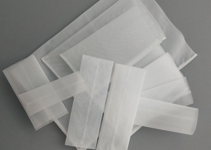 Bolsos de filtro cuadrados de malla de nylon de la prensa de la resina de la forma tiempo de la larga vida de 90 micrones